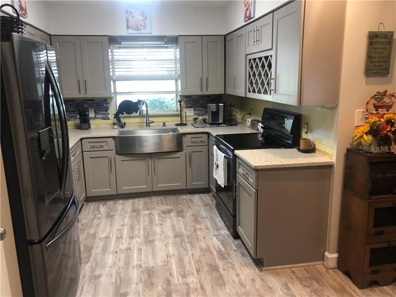 Recently Sold: $208,000 (3 beds, 2 baths, 2077 Square Feet)