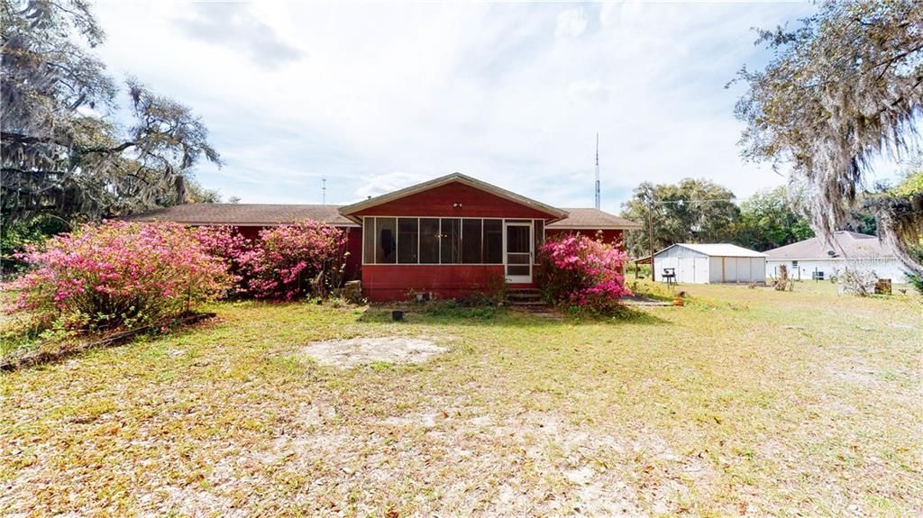 Recently Sold: $139,900 (3 beds, 2 baths, 1794 Square Feet)