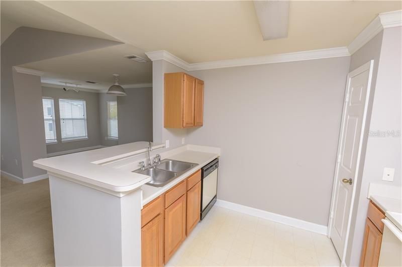 Recently Sold: $93,000 (1 beds, 1 baths, 865 Square Feet)