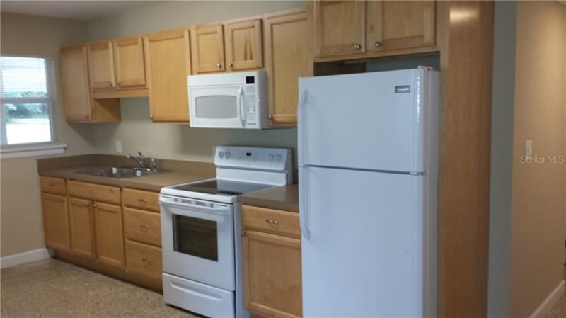 Recently Rented: $1,095 (2 beds, 1 baths, 900 Square Feet)