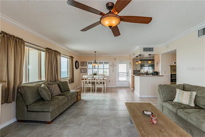 Recently Sold: $485,000 (2 beds, 2 baths, 1100 Square Feet)