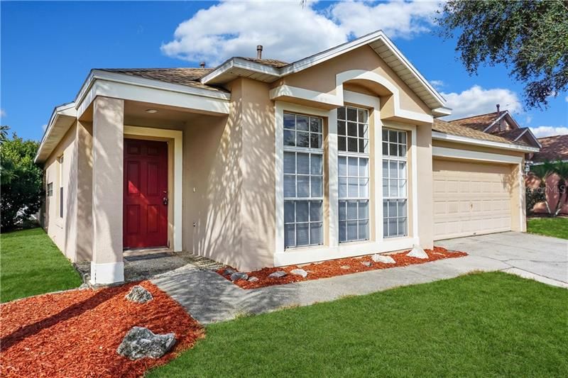 Recently Sold: $215,000 (4 beds, 2 baths, 1935 Square Feet)
