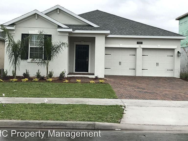 Recently Sold: $320,000 (4 beds, 3 baths, 2206 Square Feet)