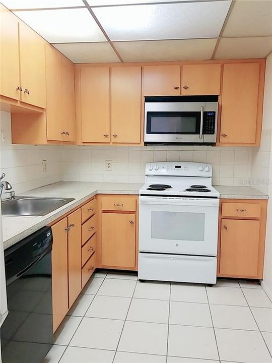 Vendido Recientemente: $98,900 (1 camas, 1 baños, 667 Pies cuadrados)