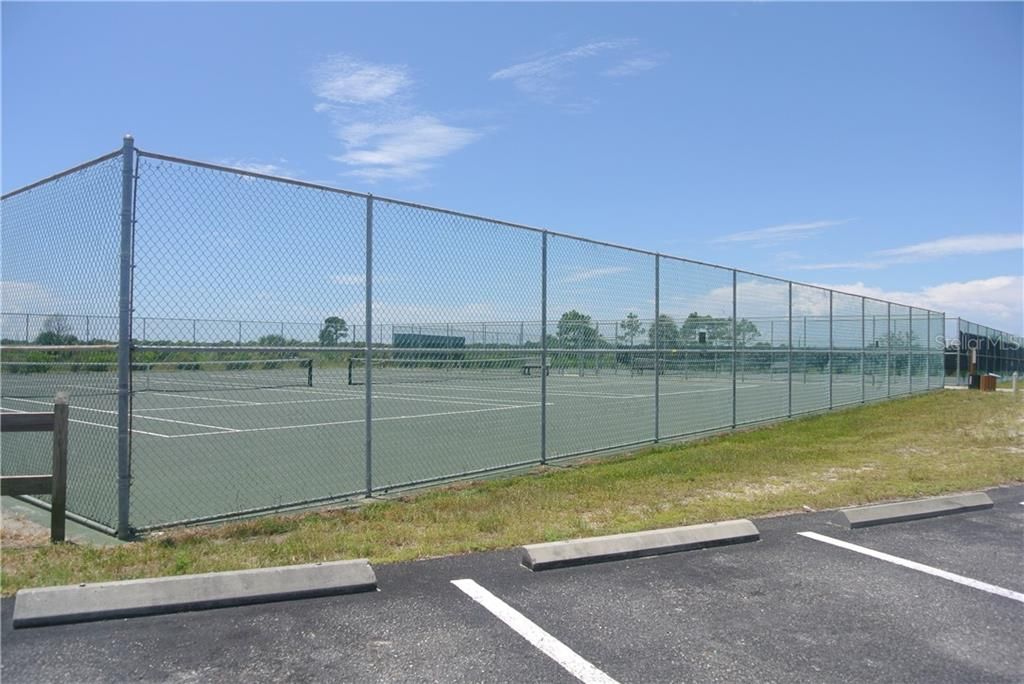 Tennis Courts at Shamrock Park