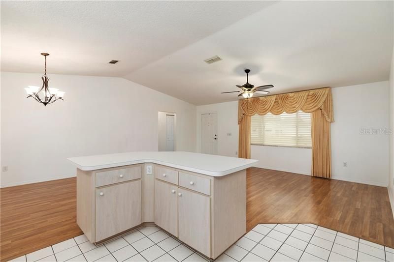Recently Sold: $185,000 (3 beds, 2 baths, 1650 Square Feet)