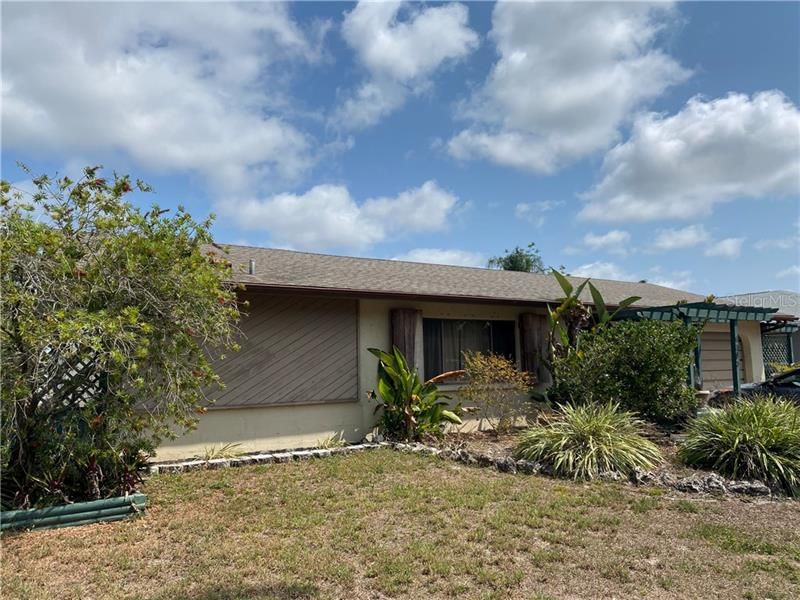 Recently Sold: $210,000 (3 beds, 2 baths, 1727 Square Feet)