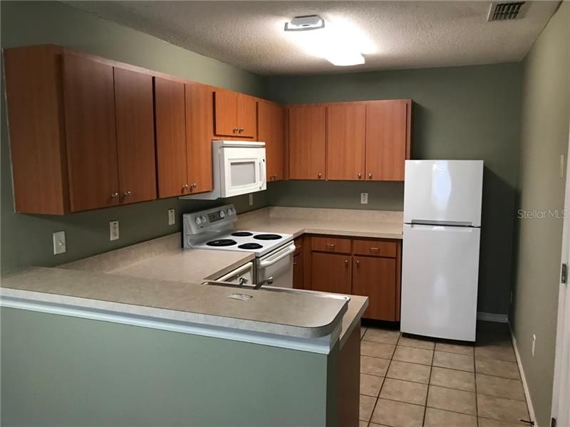 Recently Rented: $975 (2 beds, 2 baths, 784 Square Feet)