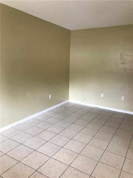 Recently Rented: $750 (1 beds, 1 baths, 680 Square Feet)