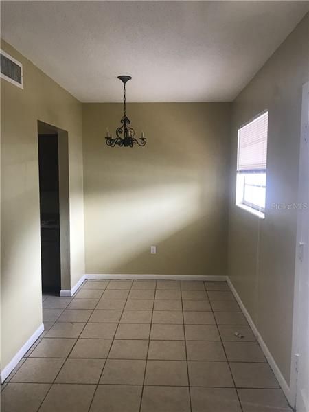 Recently Rented: $750 (1 beds, 1 baths, 680 Square Feet)