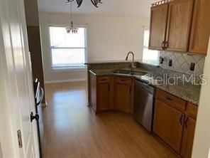 Recently Rented: $1,600 (3 beds, 2 baths, 1544 Square Feet)