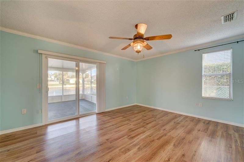 Recently Sold: $270,000 (2 beds, 2 baths, 1332 Square Feet)