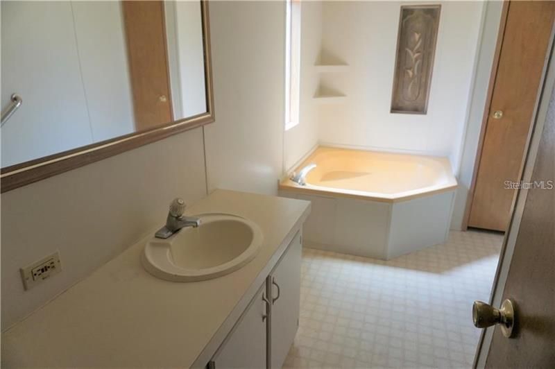 最近租的: $1,100 (3 贝兹, 2 浴室, 1160 平方英尺)