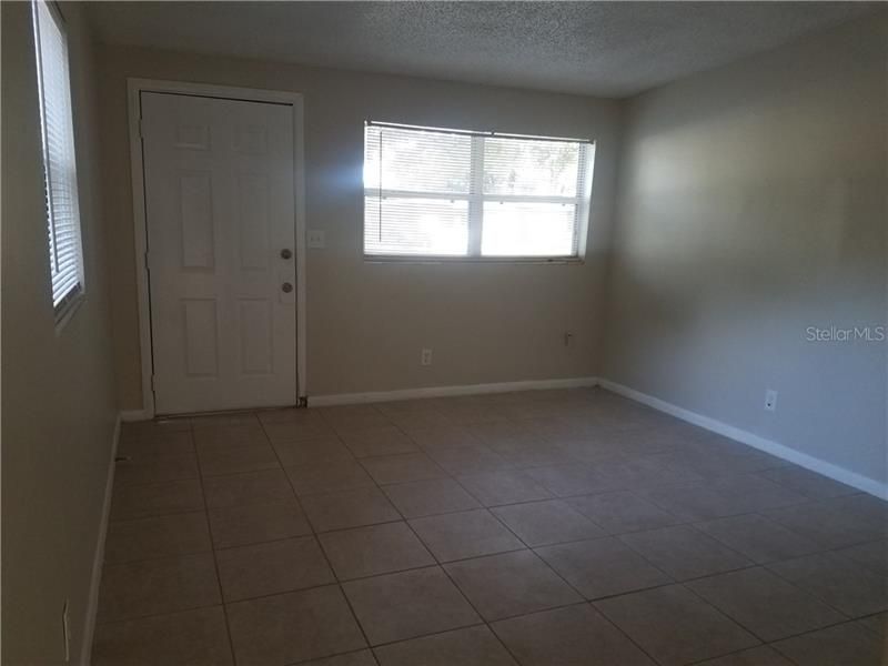 Recently Rented: $830 (3 beds, 1 baths, 891 Square Feet)