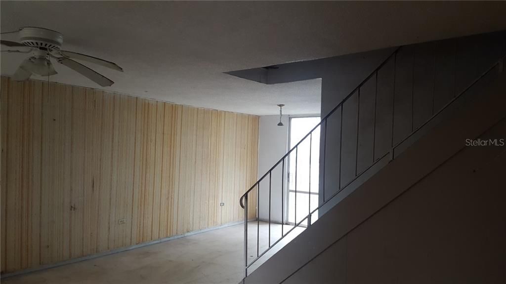 Vendido Recientemente: $86,000 (4 camas, 2 baños, 1650 Pies cuadrados)