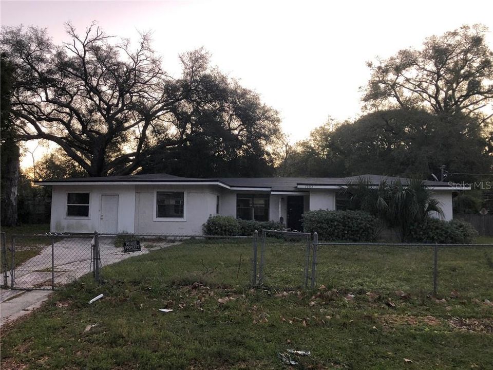 Recently Sold: $129,000 (4 beds, 2 baths, 1832 Square Feet)