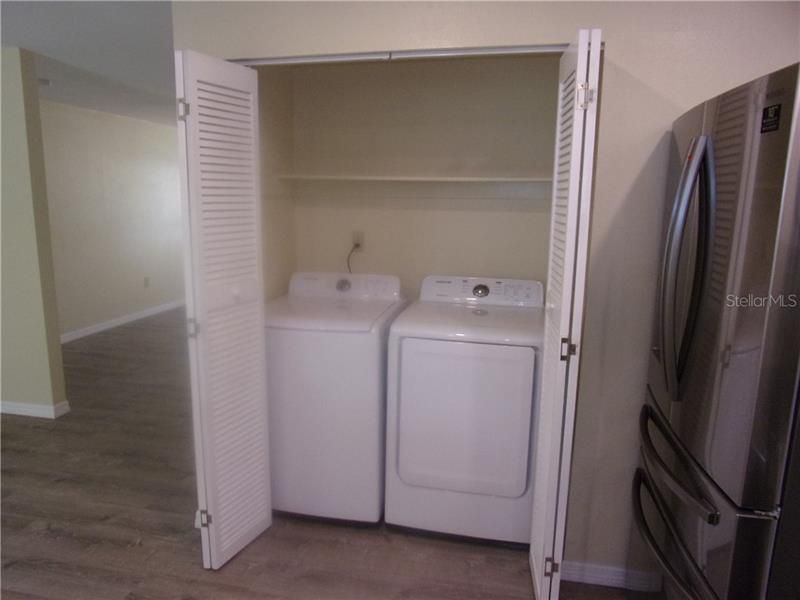 LAUNDRY AREA IN KITCHEN …..NEW APPLIANCES