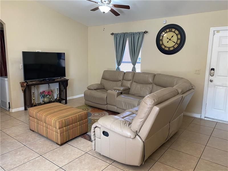 Recently Sold: $175,000 (3 beds, 2 baths, 1173 Square Feet)