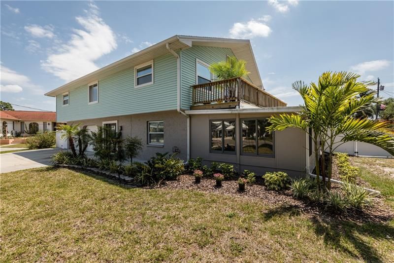 Recently Sold: $450,000 (4 beds, 3 baths, 2314 Square Feet)