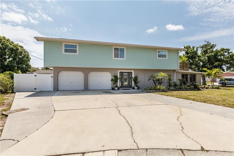Recently Sold: $450,000 (4 beds, 3 baths, 2314 Square Feet)
