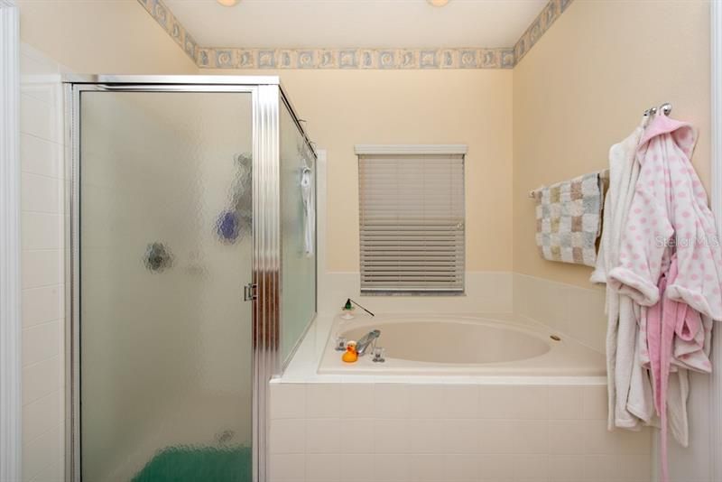 最近售出: $265,000 (3 贝兹, 2 浴室, 1861 平方英尺)