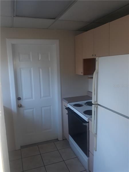 Recently Rented: $895 (3 beds, 1 baths, 900 Square Feet)