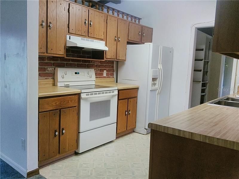 Vendido Recientemente: $133,900 (3 camas, 2 baños, 1216 Pies cuadrados)