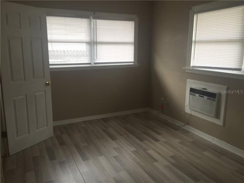 Recently Rented: $650 (1 beds, 1 baths, 1130 Square Feet)