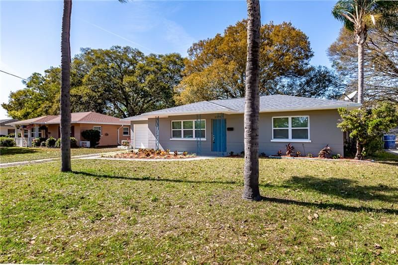 Recently Sold: $219,900 (2 beds, 1 baths, 984 Square Feet)