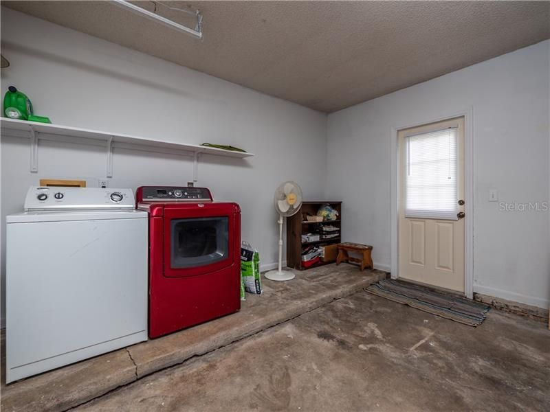 Recently Sold: $125,000 (3 beds, 2 baths, 1461 Square Feet)