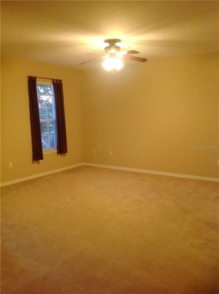 Recently Rented: $1,450 (3 beds, 2 baths, 1855 Square Feet)