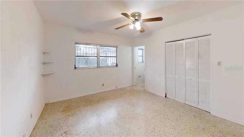 Recently Sold: $235,000 (3 beds, 1 baths, 1836 Square Feet)