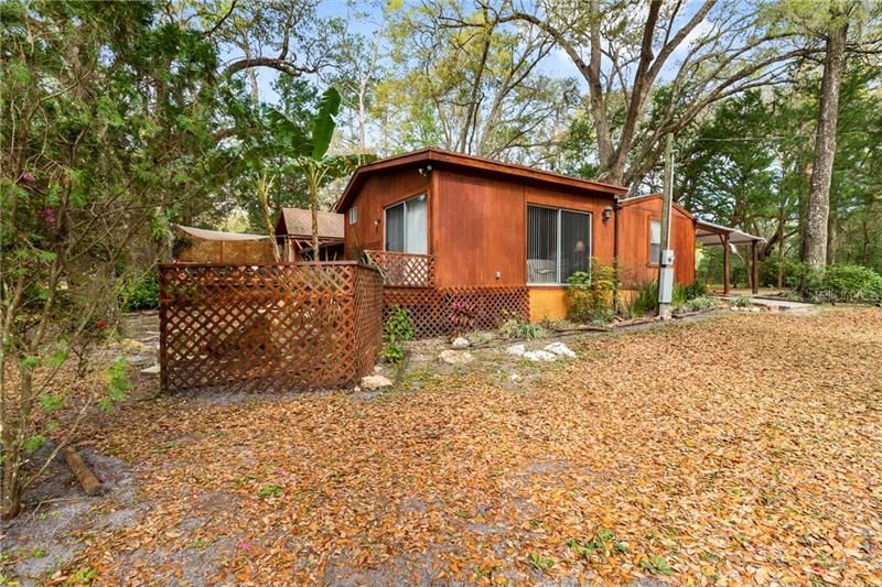 Recently Sold: $137,850 (3 beds, 2 baths, 1404 Square Feet)