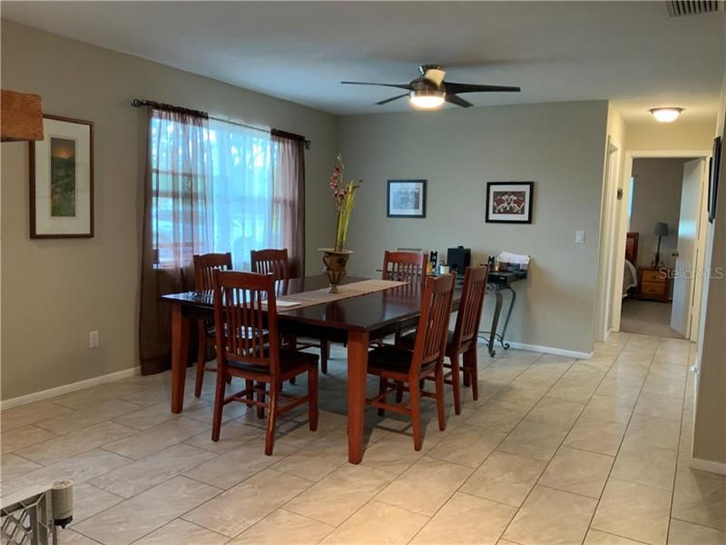 Recently Sold: $349,000 (3 beds, 2 baths, 1728 Square Feet)