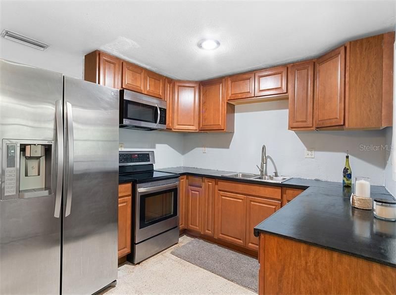 Recently Sold: $130,888 (2 beds, 2 baths, 1074 Square Feet)