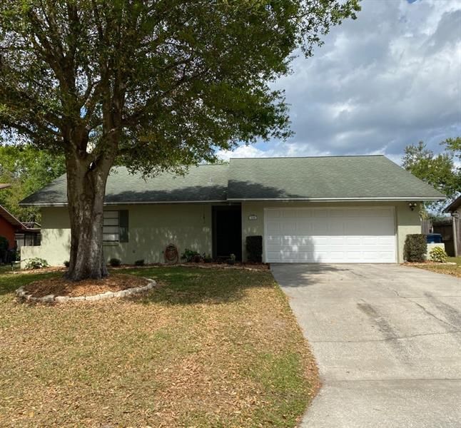 Recently Sold: $159,000 (3 beds, 2 baths, 1395 Square Feet)