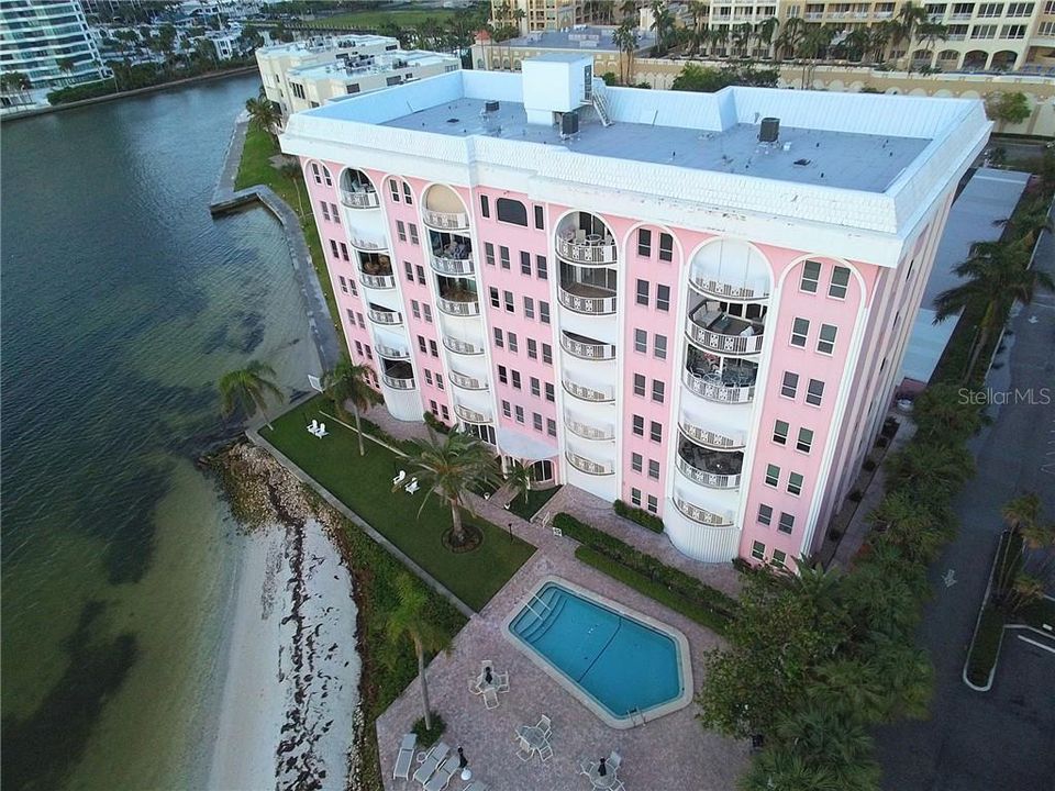 Recently Sold: $750,000 (3 beds, 2 baths, 1514 Square Feet)