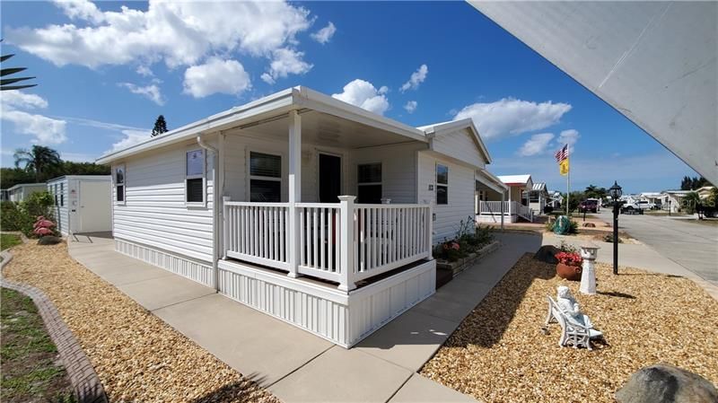 Recently Sold: $87,000 (2 beds, 1 baths, 984 Square Feet)