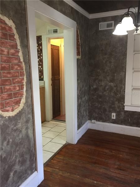Recently Rented: $1,200 (3 beds, 1 baths, 1128 Square Feet)