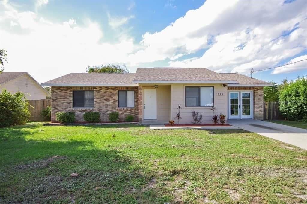 Recently Rented: $1,360 (3 beds, 2 baths, 1086 Square Feet)