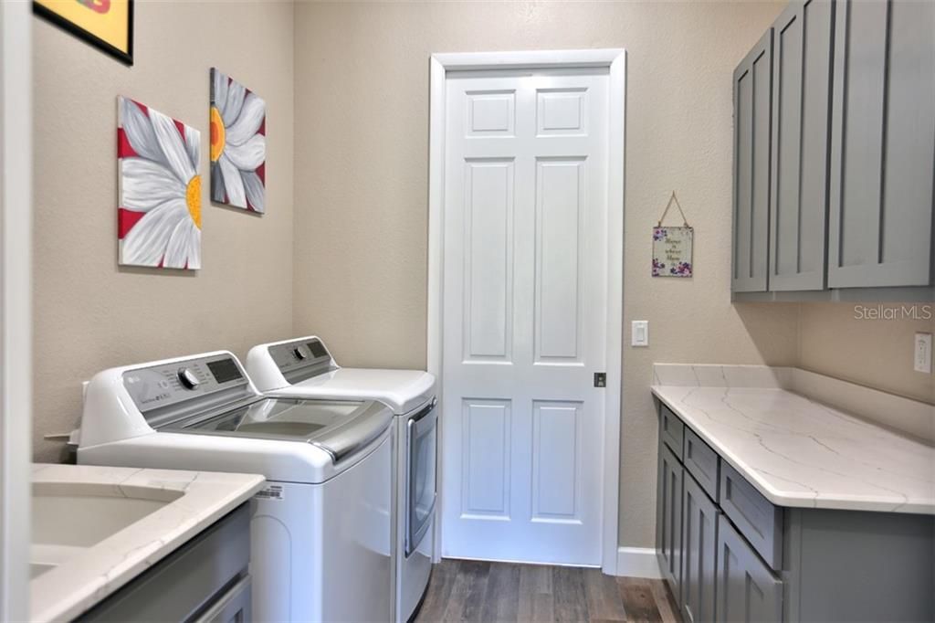 Recently Sold: $1,139,000 (3 beds, 2 baths, 3161 Square Feet)