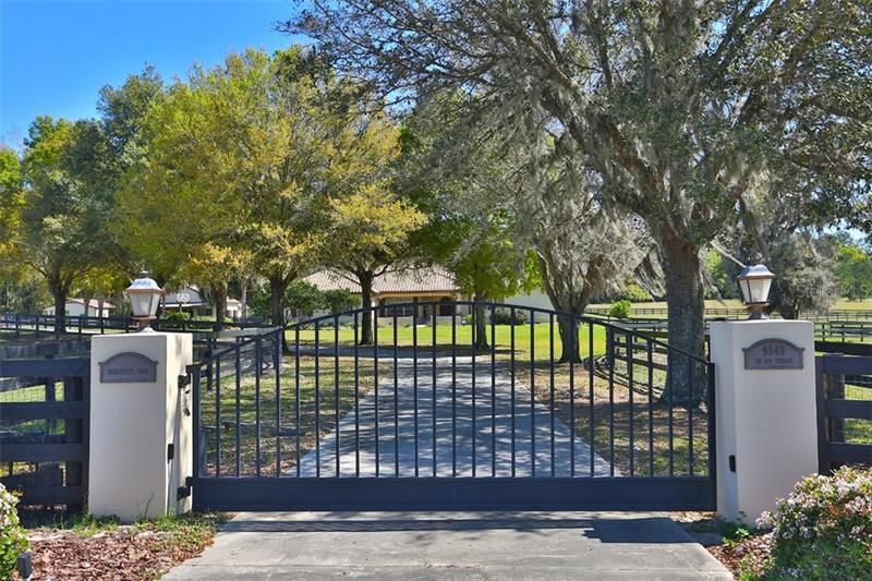 Recently Sold: $1,139,000 (3 beds, 2 baths, 3161 Square Feet)