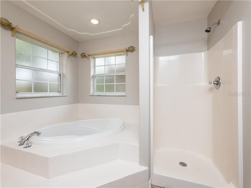 最近售出: $249,000 (3 贝兹, 2 浴室, 1914 平方英尺)