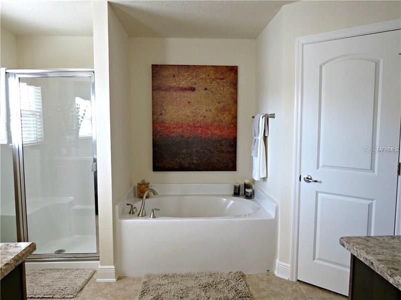 Недавно продано: $249,100 (4 спален, 3 ванн, 2265 Квадратных фут)