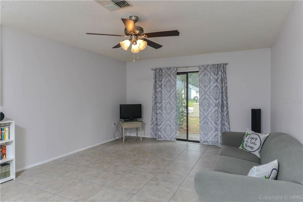 Recently Sold: $160,000 (2 beds, 2 baths, 1473 Square Feet)