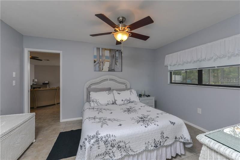 Recently Sold: $160,000 (2 beds, 2 baths, 1473 Square Feet)