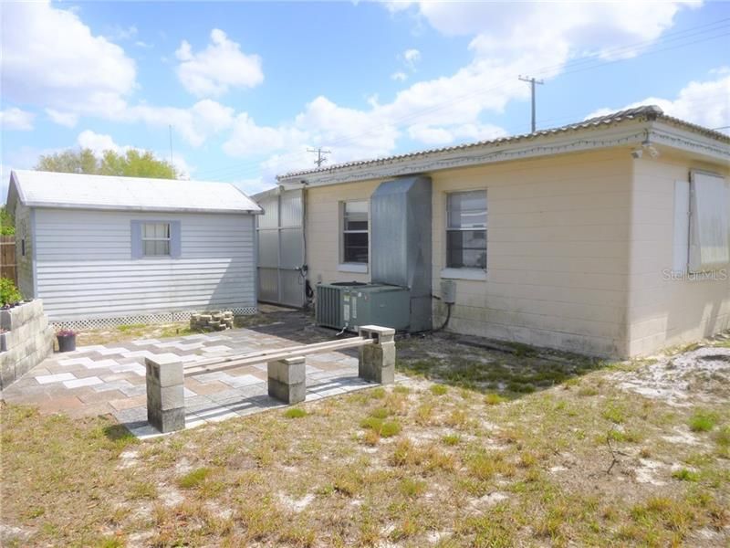Recently Sold: $84,900 (3 beds, 2 baths, 966 Square Feet)
