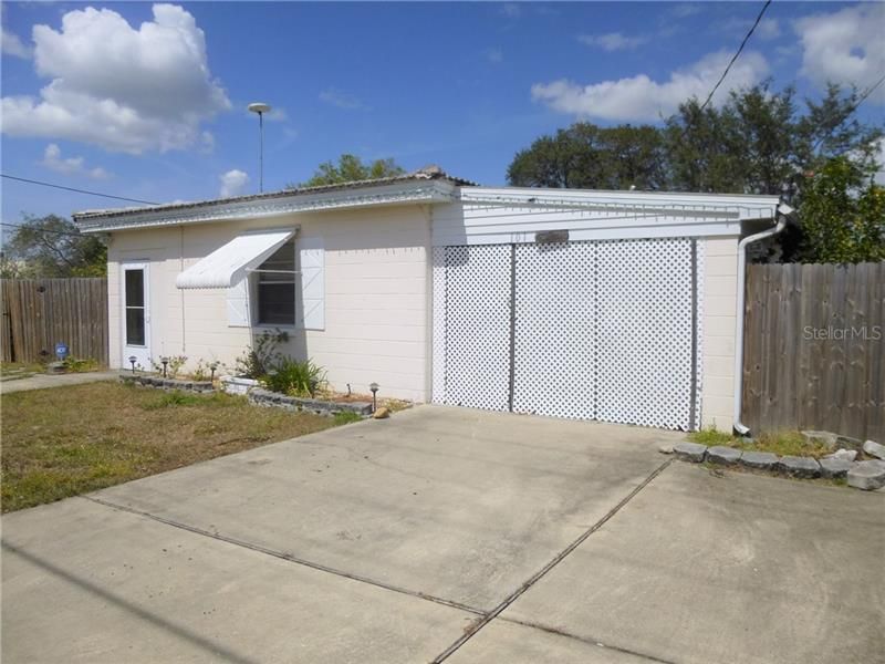 Recently Sold: $84,900 (3 beds, 2 baths, 966 Square Feet)