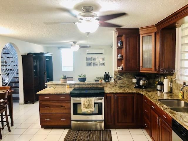 Recently Sold: $309,000 (4 beds, 2 baths, 2400 Square Feet)