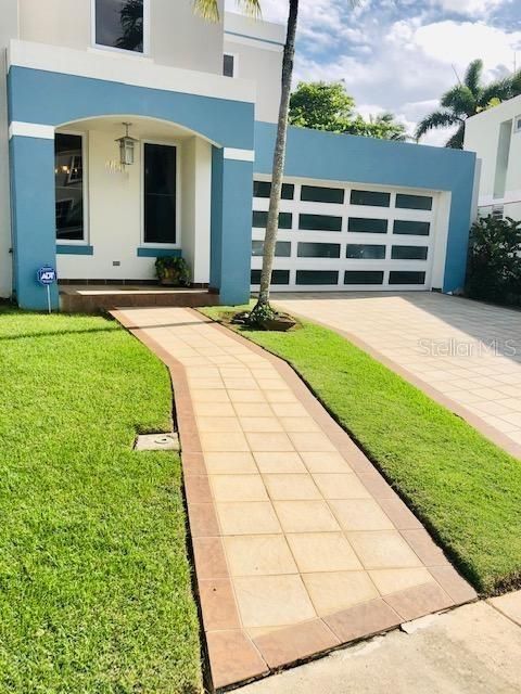 Vendido Recientemente: $309,000 (4 camas, 2 baños, 2400 Pies cuadrados)